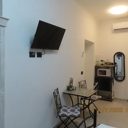 Amici Holidey Stazione Affittacamere La Spezia