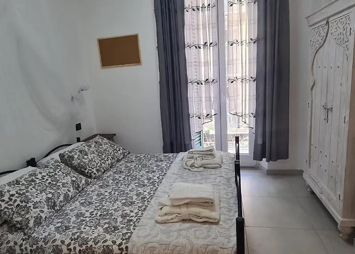 Amici Holidey Stazione Гостевой дом