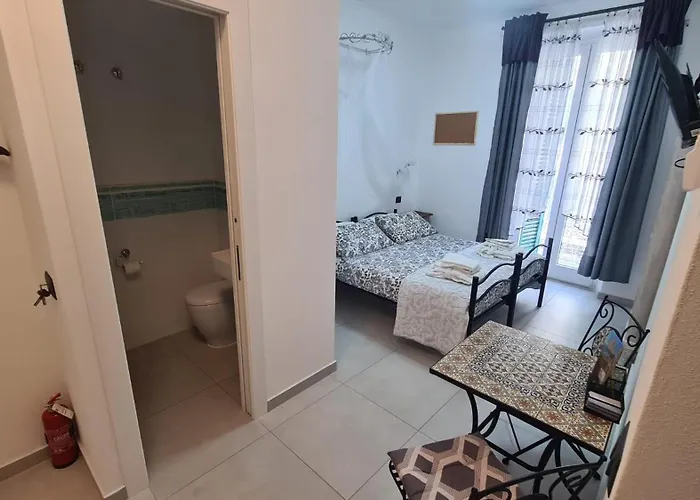 Amici Holidey Stazione 3* Специя